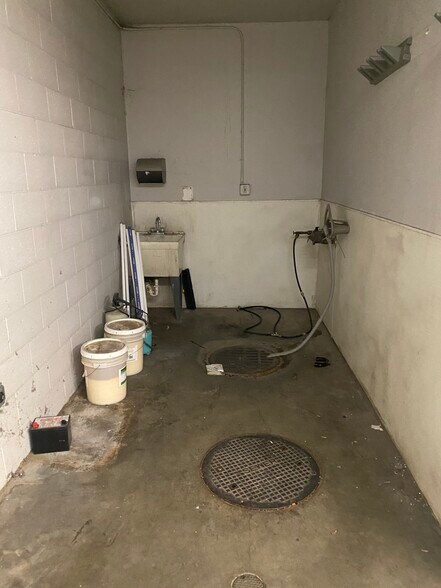 More Photos Of 4316 W Overland Rd, Boise Freestanding For Lease