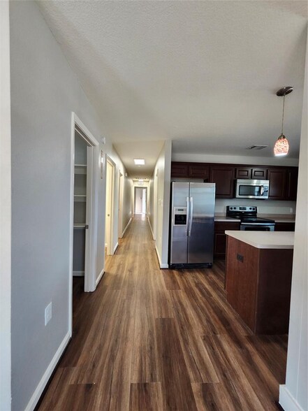 More Photos Of 12716 Fitzhugh Rd, Austin Office For Lease