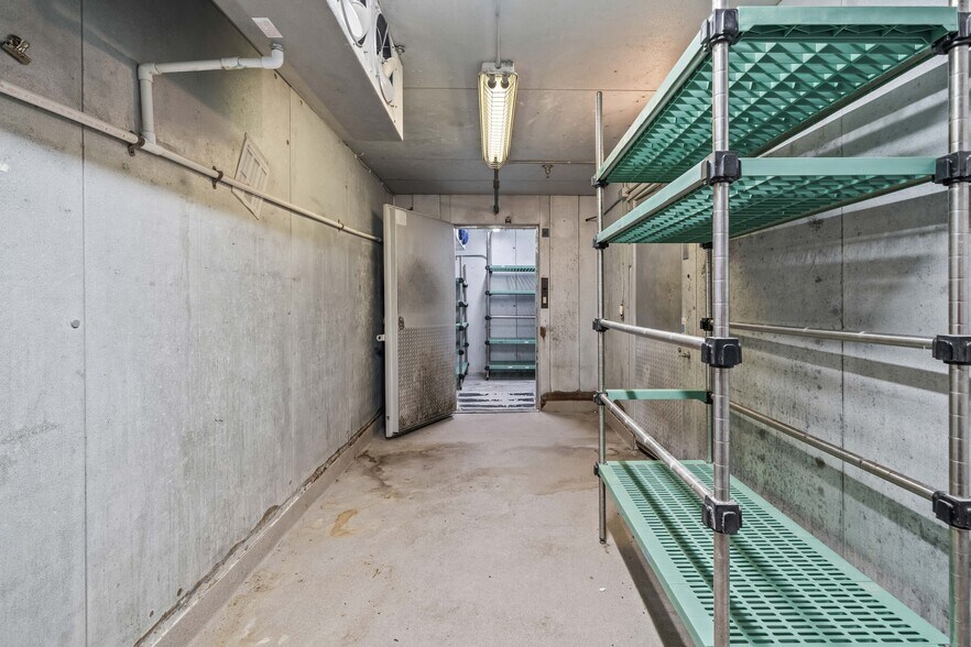 More Photos Of 4950 S Loop 289, Lubbock Restaurant For Lease