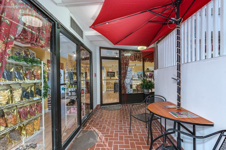 More Photos Of 112 Main St, Putnam Storefront Retail Office For Lease