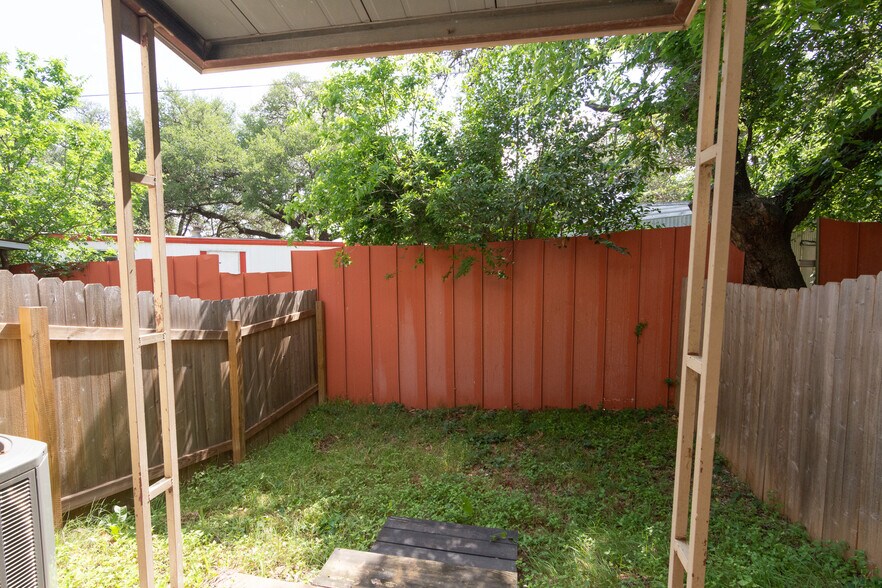 More Photos Of 114 Scofield Ave, Johnson City Apartments For Sale