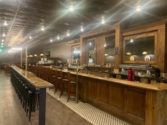 More Photos Of 1323 O St, Lincoln Bar For Lease