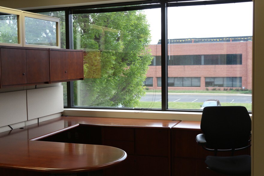 More Photos Of 3201 W White Oaks Dr, Springfield Office For Sale