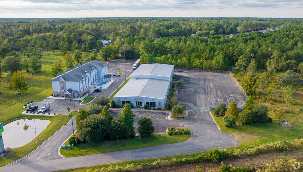 More Photos Of 4640 East Coast Ln, Shallotte Showroom For Lease