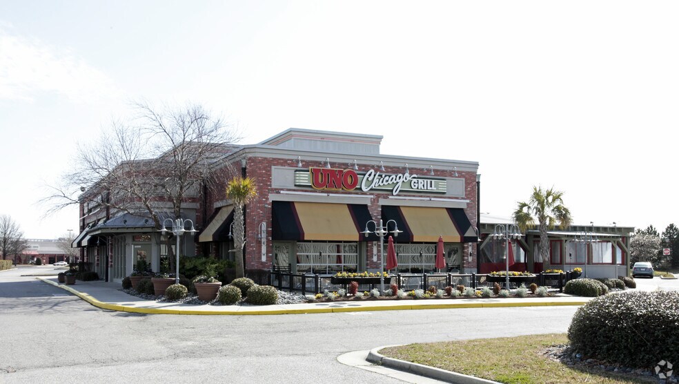 More Photos Of 5700 E Virginia Beach Blvd, Norfolk Restaurant For Lease