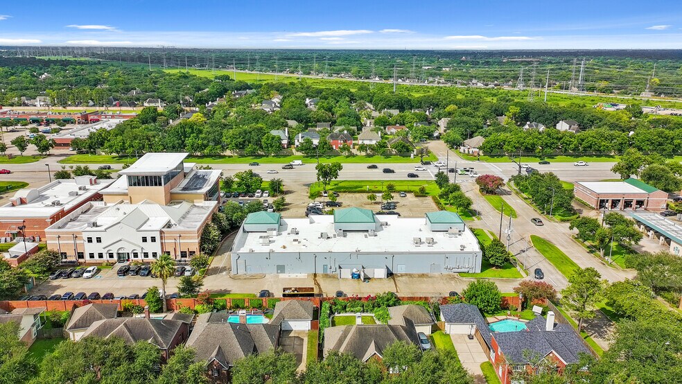 More Photos Of 4403-4411 Highway 6, Sugar Land Storefront For Sale