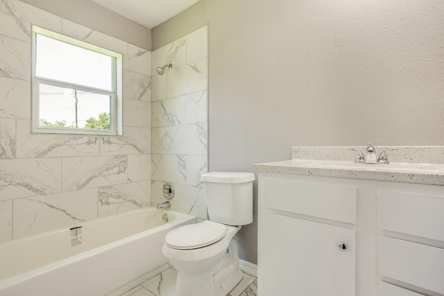 More Photos Of 4914 Kashmere St, Houston Apartments For Sale