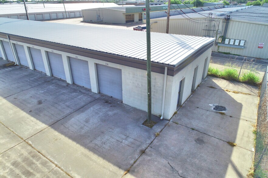 More Photos Of 5849 Holly Rd, Corpus Christi Self Storage For Sale