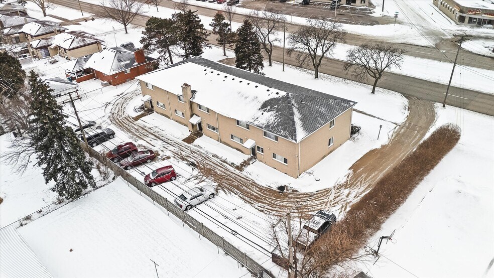 More Photos Of 22270 Kelly Rd, Eastpointe Apartments For Sale