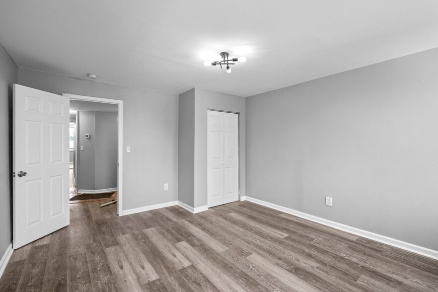 More Photos Of 2800 Huntingdon Ave, Baltimore Storefront Retail Residential For Lease