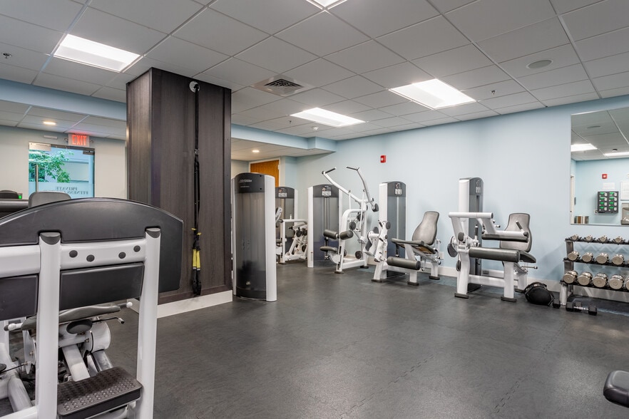 More Photos Of 101 S Elm St, Greensboro Office For Lease