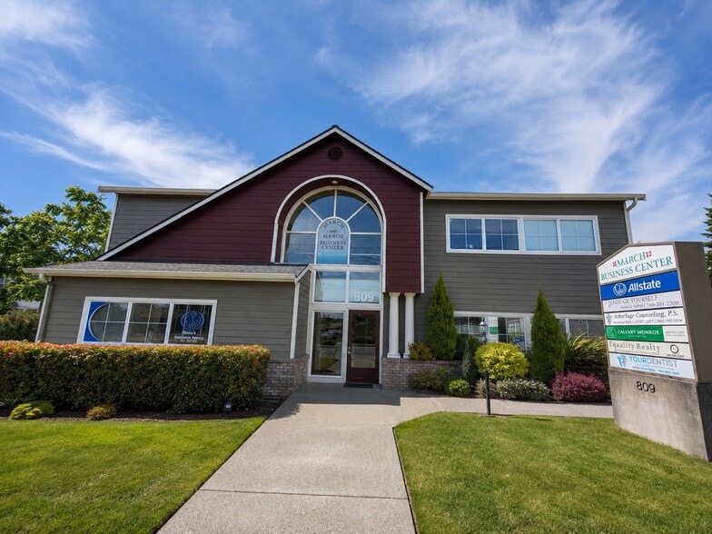 Primary Photo Of 809 W Main St, Monroe Medical For Sale