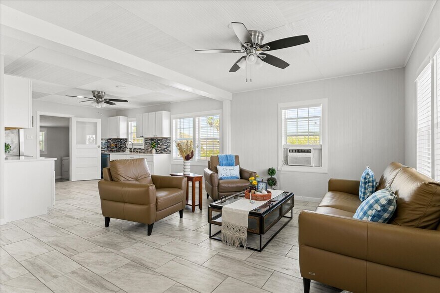 More Photos Of 115 Byers Dr, Port O Connor Trailer Camper Park For Sale