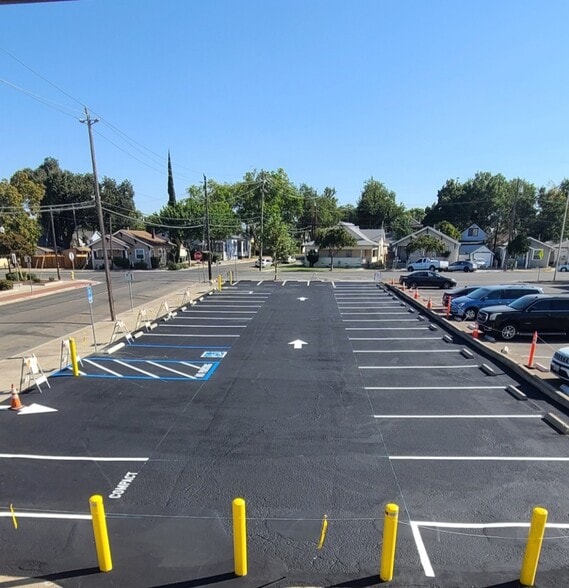 More Photos Of 104 W 10th St, Tracy Freestanding For Lease