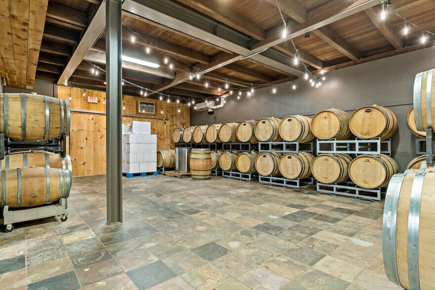 More Photos Of 115 Cow Hill Rd, Clinton Winery Vineyard For Sale