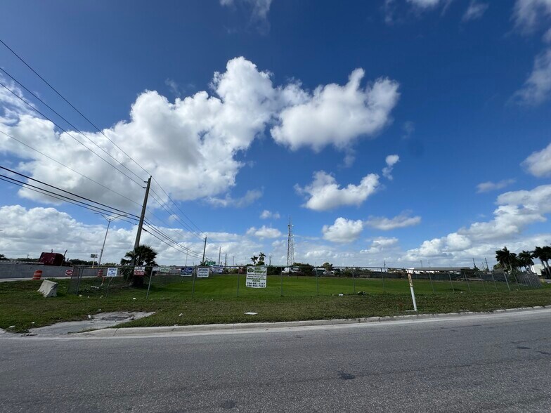 More Photos Of 10721 138th Street, Hialeah Land For Lease
