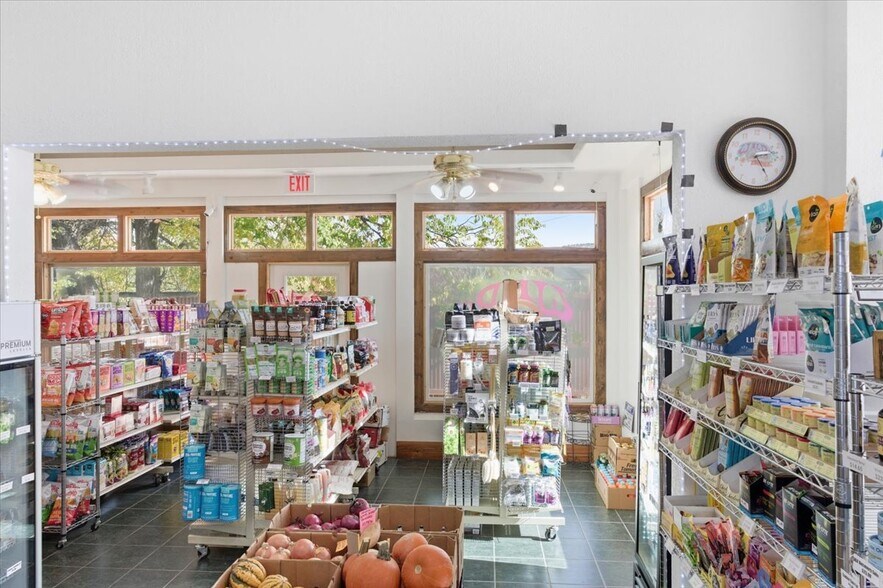More Photos Of 152 E Main St, Naturita Convenience Store For Sale