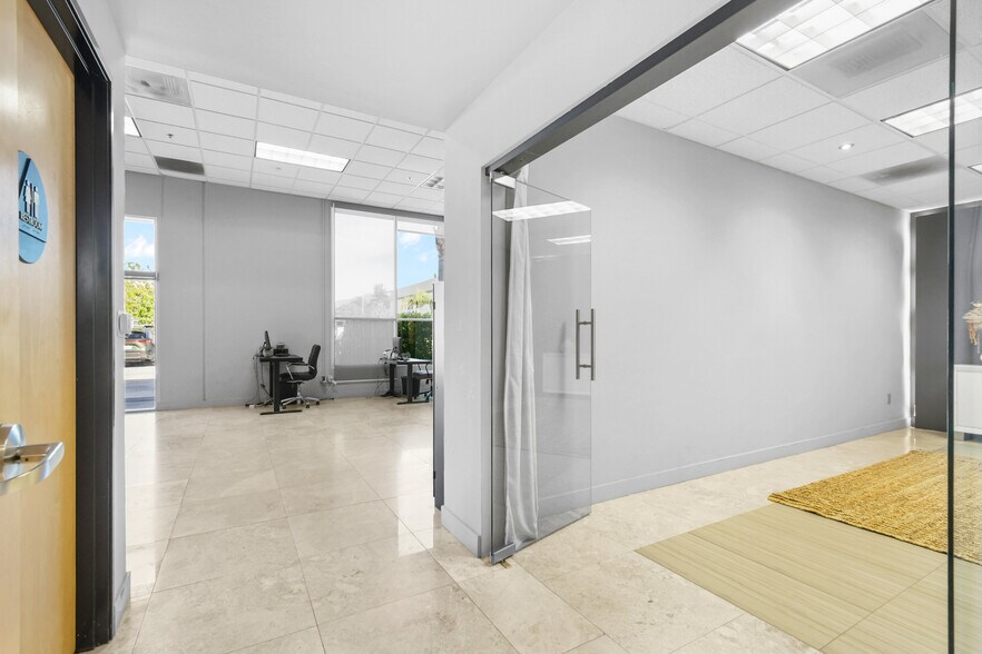 More Photos Of 861 Harold Pl, Chula Vista Research And Development For Sale