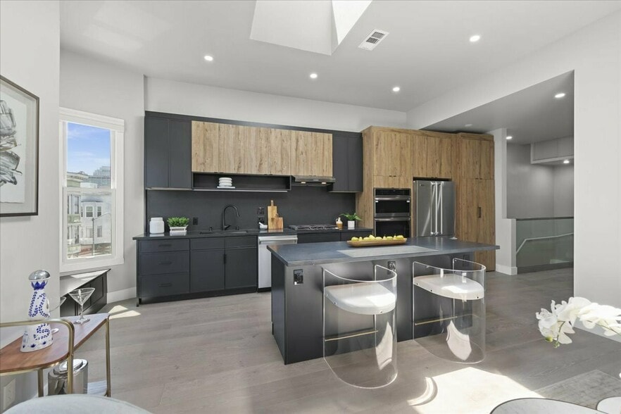 More Photos Of 1431 Grant Ave, San Francisco Multifamily For Sale
