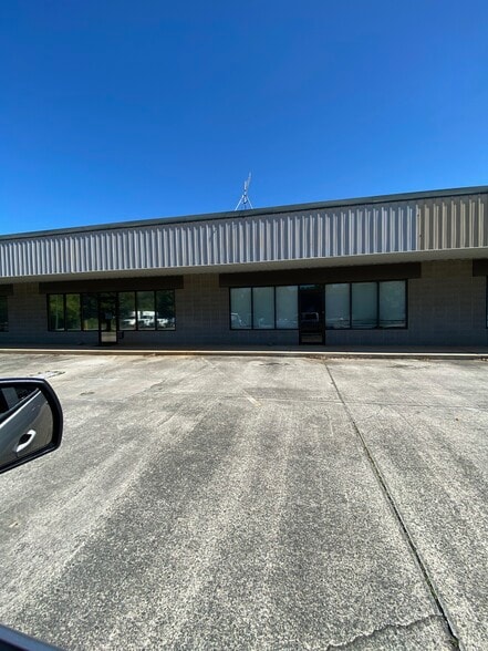 More Photos Of 64 Sailors Dr, Ellijay General Retail For Lease
