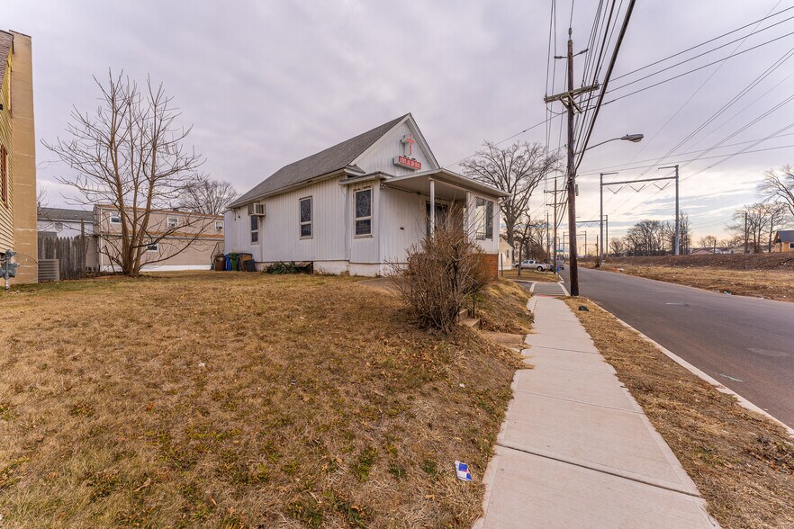 Primary Photo Of 900 E Baltimore Ave, Linden Specialty For Sale