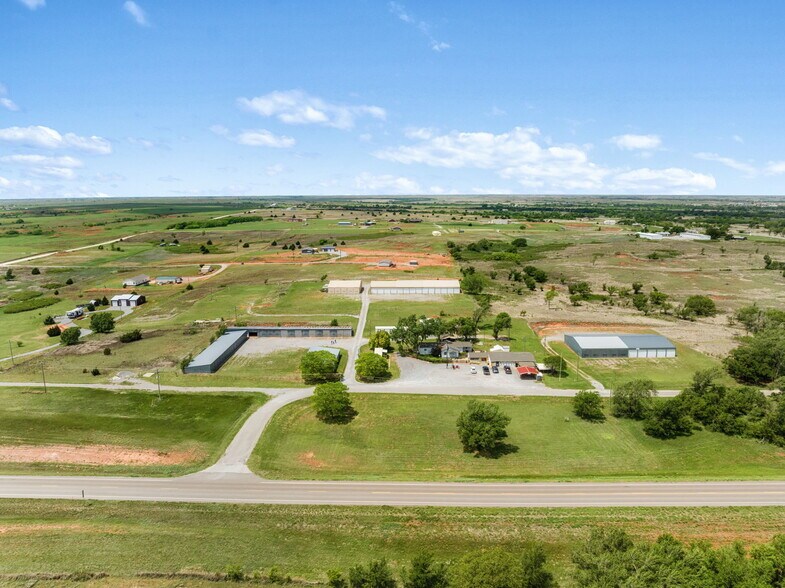 More Photos Of 10277 N 2130 Rd, Foss Convenience Store For Sale