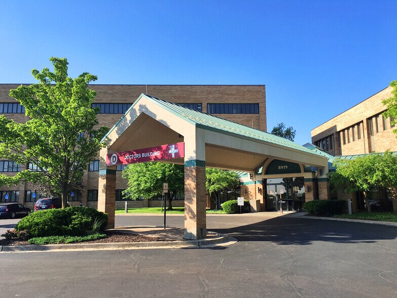 Primary Photo Of 8919 Parallel Pky, Kansas City Medical For Lease