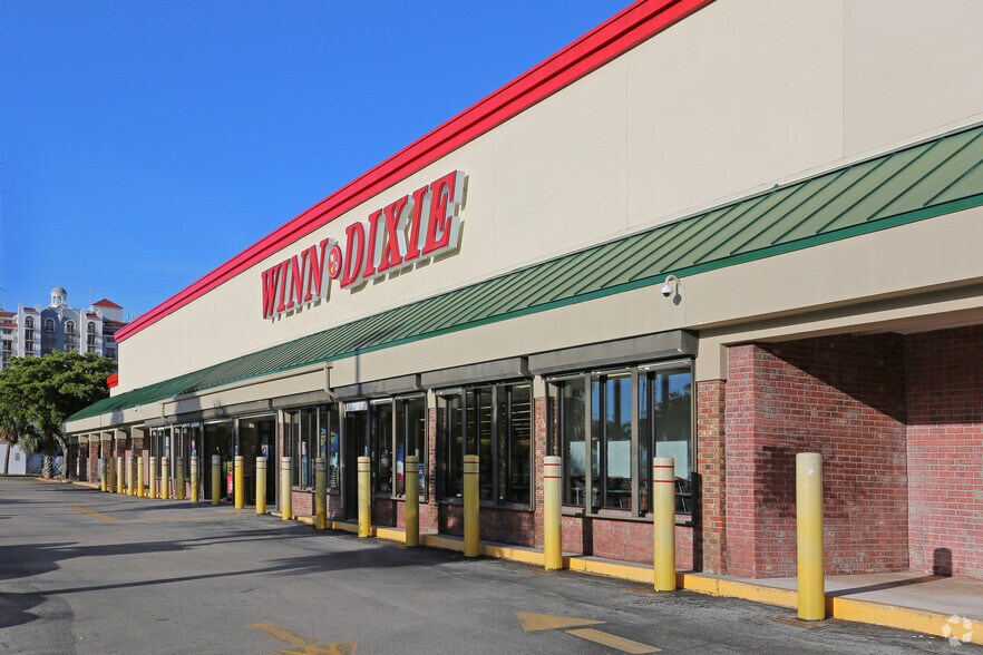 More Photos Of 1625 Cordova Rd, Fort Lauderdale Supermarket For Lease