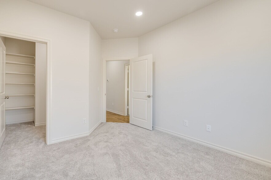 More Photos Of 1010 Lovers Lane ln, Perkins Apartments For Sale