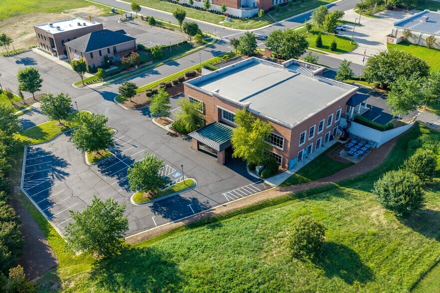 More Photos Of 439 Channel Rd, Clover Office For Lease