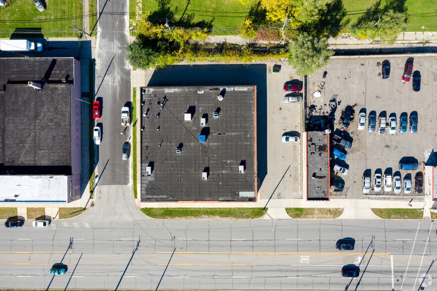 More Photos Of 16940 Joy Rd, Detroit Freestanding For Lease