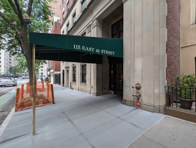 Primary Photo Of 115 E 61st St, New York Medical For Sale