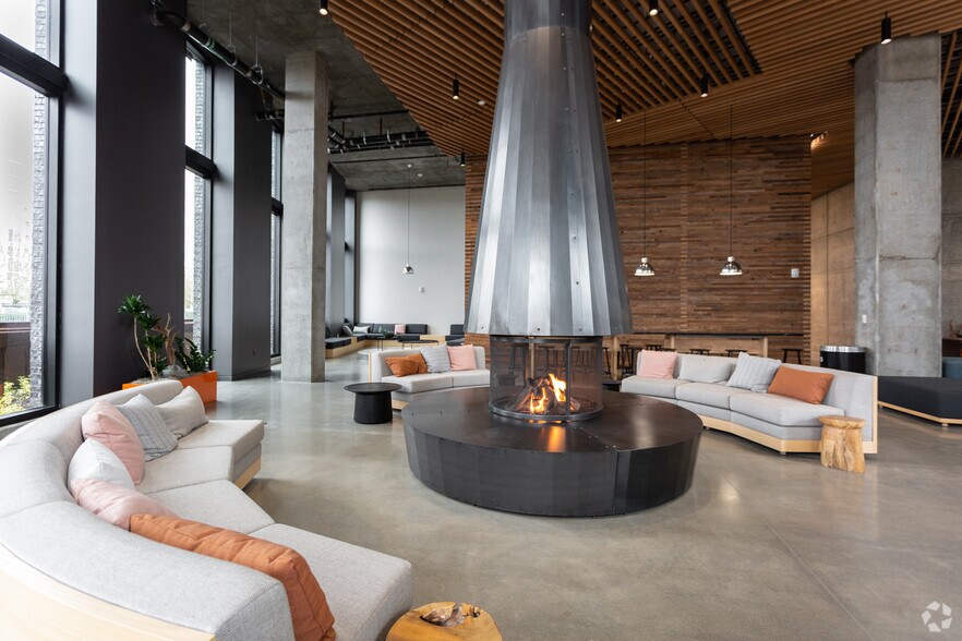 More Photos Of 1250 NW 9th Ave, Portland Office For Lease