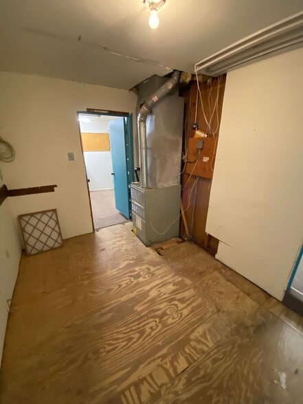 More Photos Of 122-124 Depot St, Gardner Drugstore For Sale