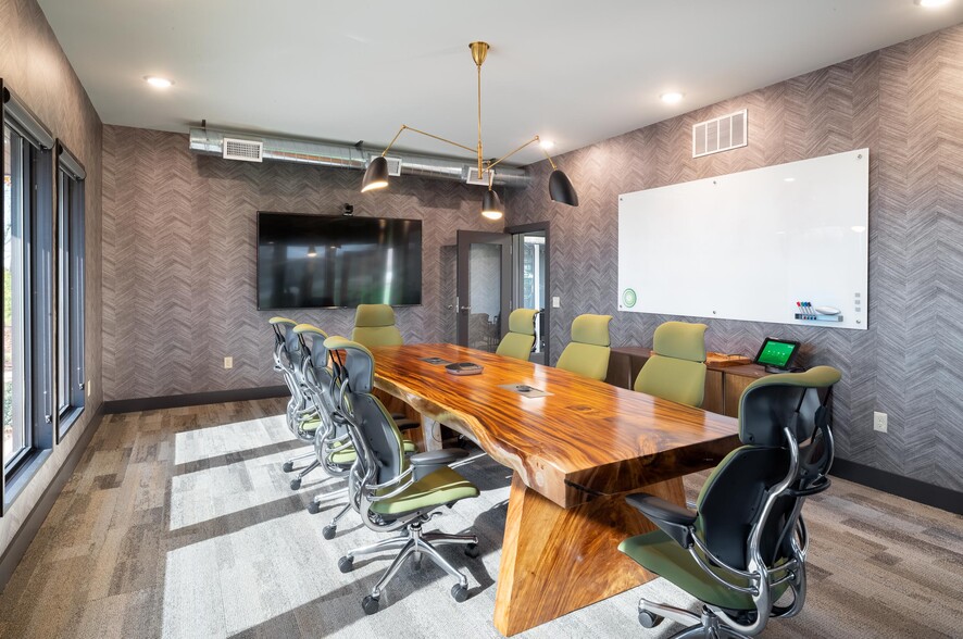 More Photos Of 475 N Weaber St, Annville Office For Sale