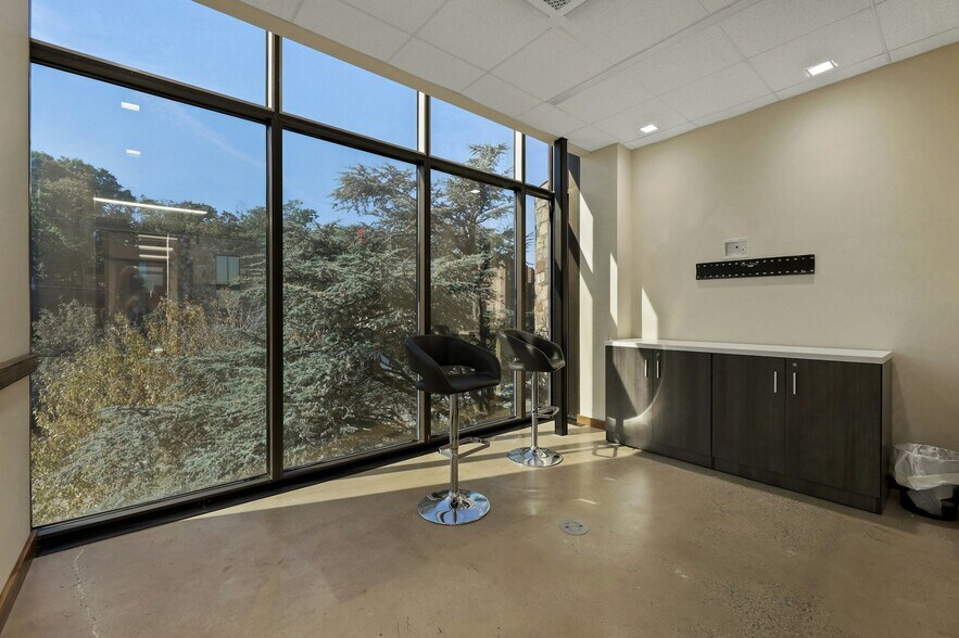 More Photos Of 85 Orient Way, Rutherford Loft Creative Space For Lease