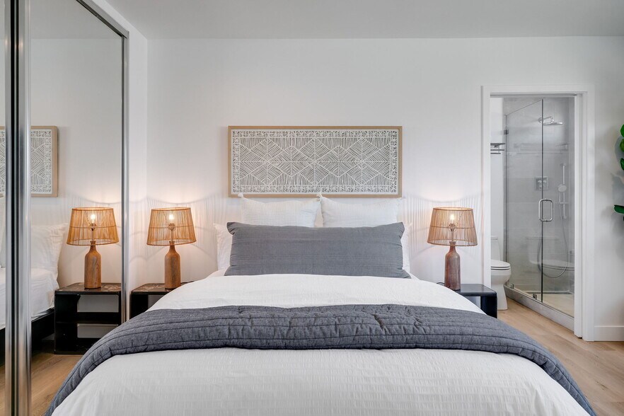 More Photos Of 2602 Pacific Ave, Venice Apartments For Sale