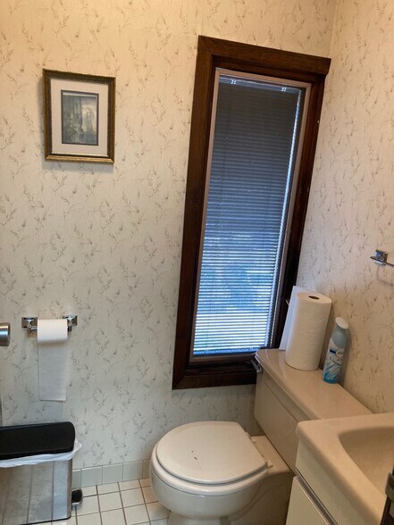 More Photos Of 1003-1031 McBride Ave, Woodland Park Medical For Lease