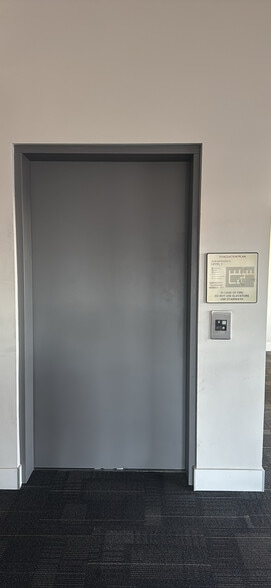 More Photos Of 22750 Hawthorne Blvd, Torrance Unknown For Lease