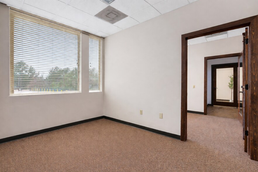 More Photos Of 2200 N FM 3083 Rd W, Conroe Office For Lease