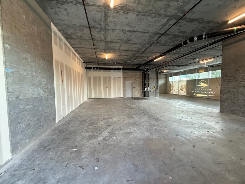 More Photos Of 696 S New Hampshire Ave, Los Angeles Apartments For Lease