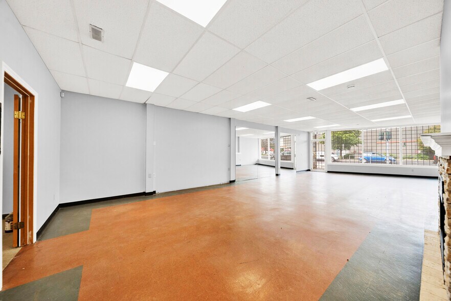 More Photos Of 2518 Clearbrook Rd, Abbotsford Apartments For Lease