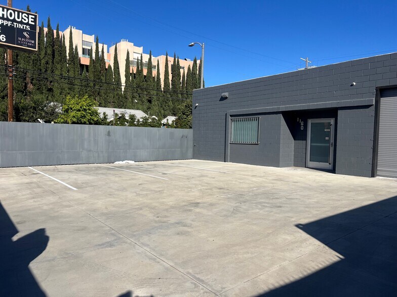 More Photos Of 1160 N Las Palmas Ave, Los Angeles Loft Creative Space For Lease