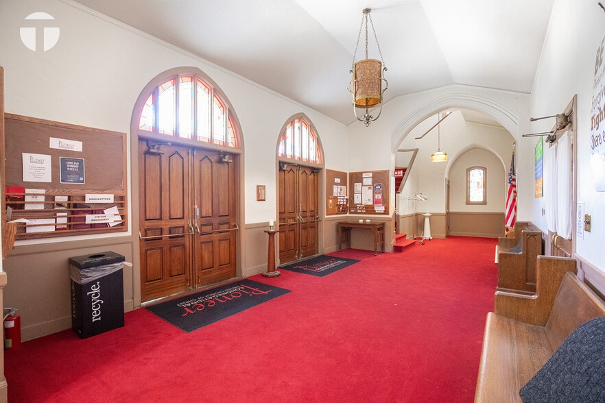 More Photos Of 2700 L St, Sacramento Religious Facility For Sale