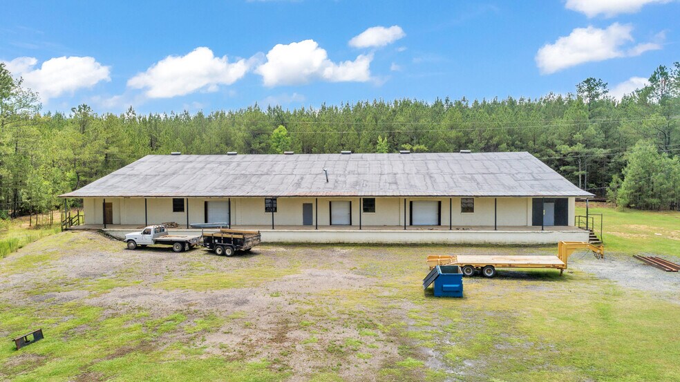 More Photos Of 121 Trotter Industrial Ln, Saluda Warehouse For Lease