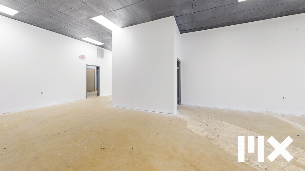 More Photos Of 3220 Bay Rd, Saginaw Storefront For Sale