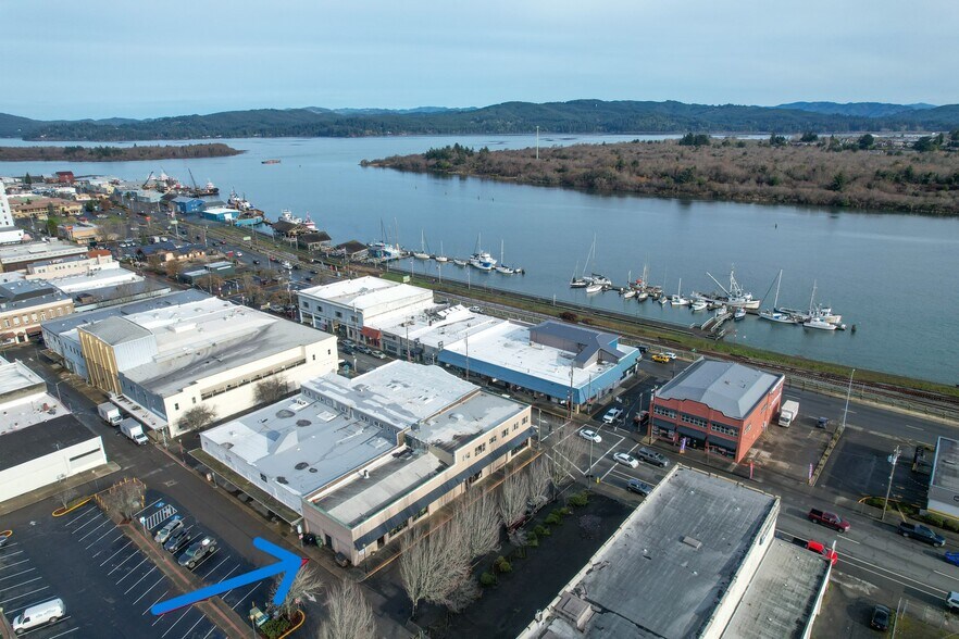 More Photos Of 295 S Broadway, Coos Bay Restaurant For Sale