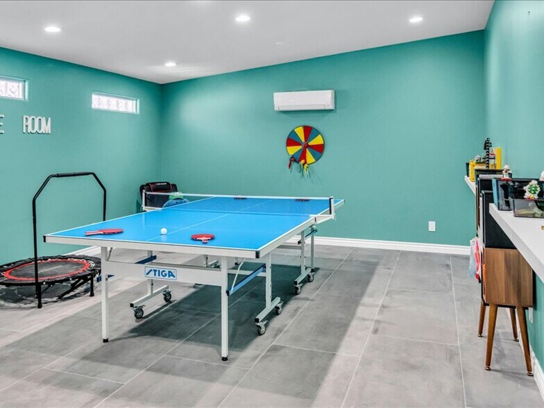 More Photos Of 535 S Warm Sands Dr, Palm Springs Hotel For Sale