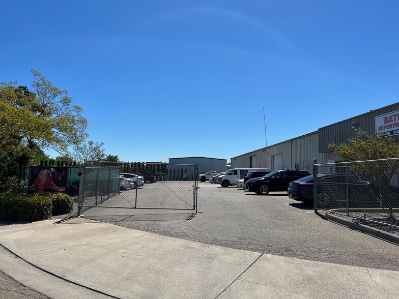 More Photos Of 4160 Commercial Dr, Tracy Warehouse For Sale