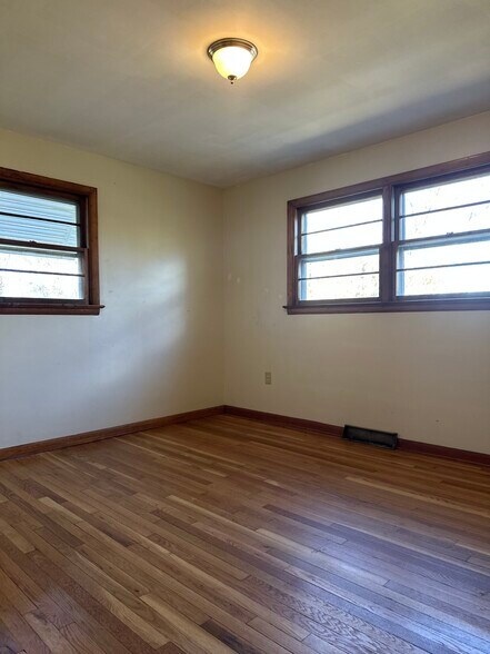 More Photos Of 4615 Lincoln Way E, Fayetteville Land For Sale